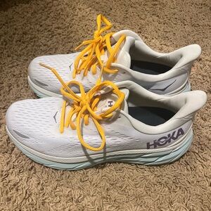 HOKA Clifton 8 Womens Running